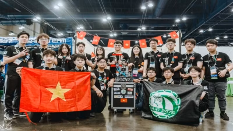 Команда «GreenAms Robotics Team 24751». 