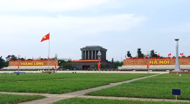 Бадинь является крупнейшей площадей страны. Фото: vietnamtourism.com
