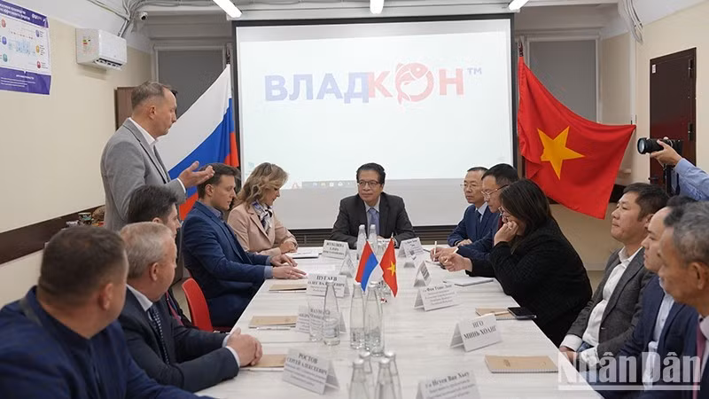 Встреча с руководителями компании «Владкон». Встреча с руководителями компании «Владкон».