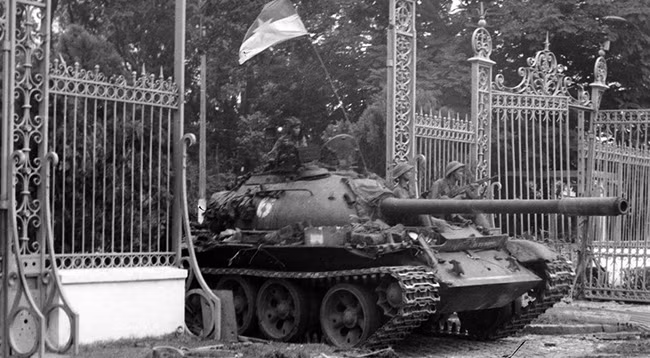 Фотографии, посвященные Дню освобождения южного Вьетнама и воссоединения страны ảnh 7